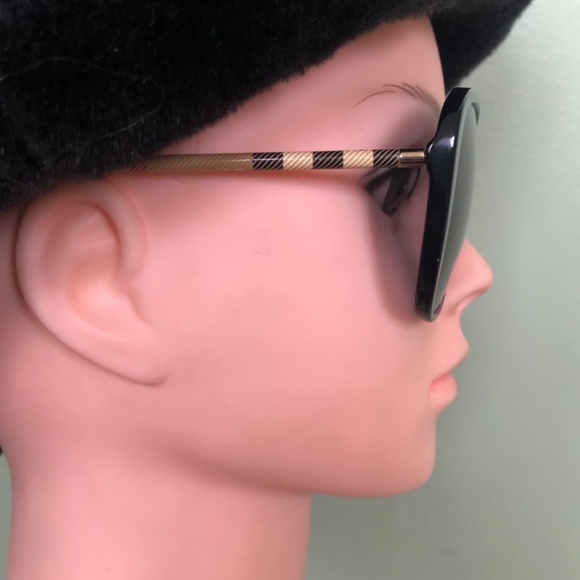 Burberry B4235-Q Sunglasses main image 6